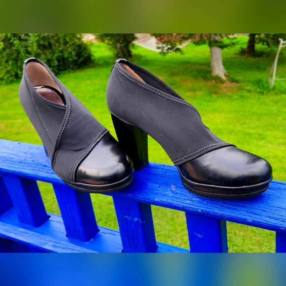 Kenneth Cole Reaction Shoes - Kenneth Cole Reaction Black Leather Women's Ankle Boot Shoe Size 8.5